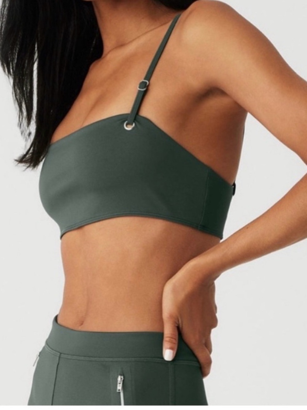 Alo yoga thrill seeker bra dark cactus medium